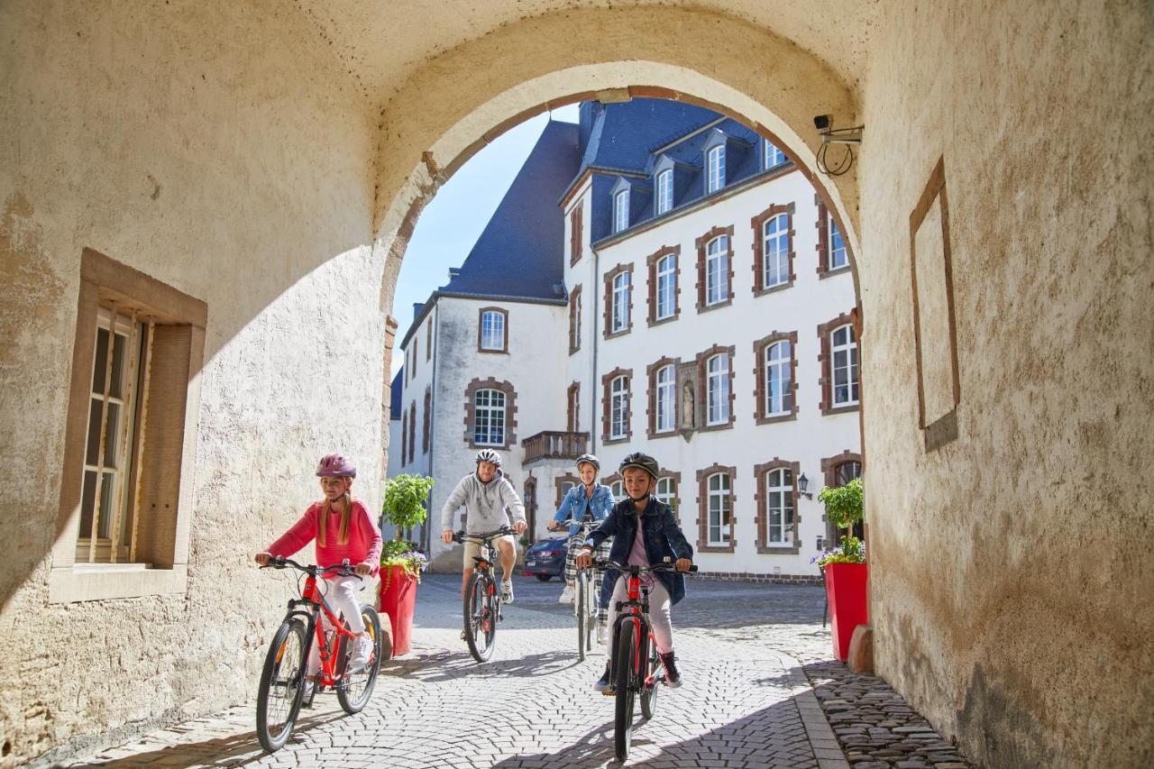 Hotel-Restaurant Beim Schlass Wiltz Bagian luar foto