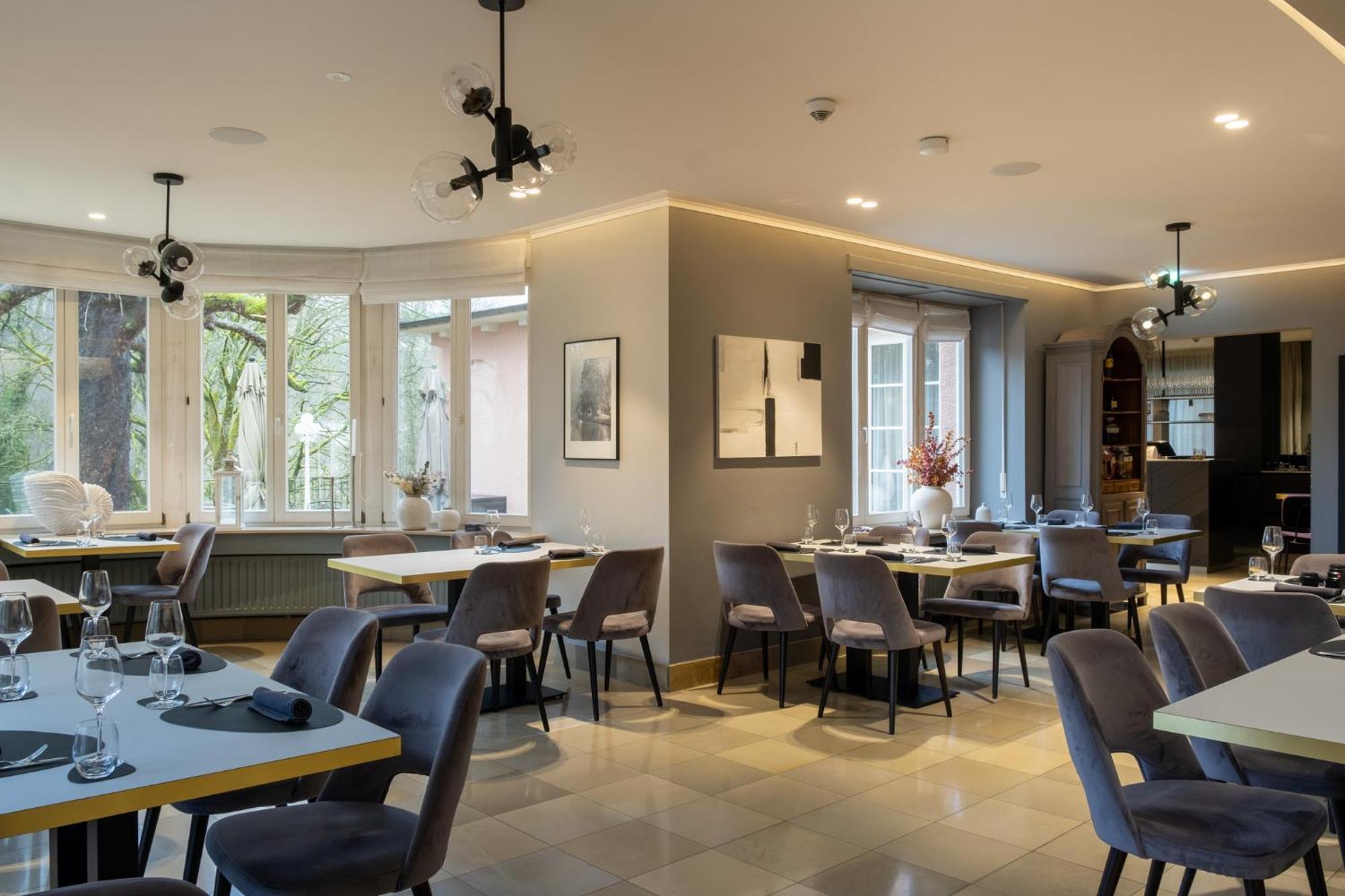 Hotel-Restaurant Beim Schlass Wiltz Bagian luar foto