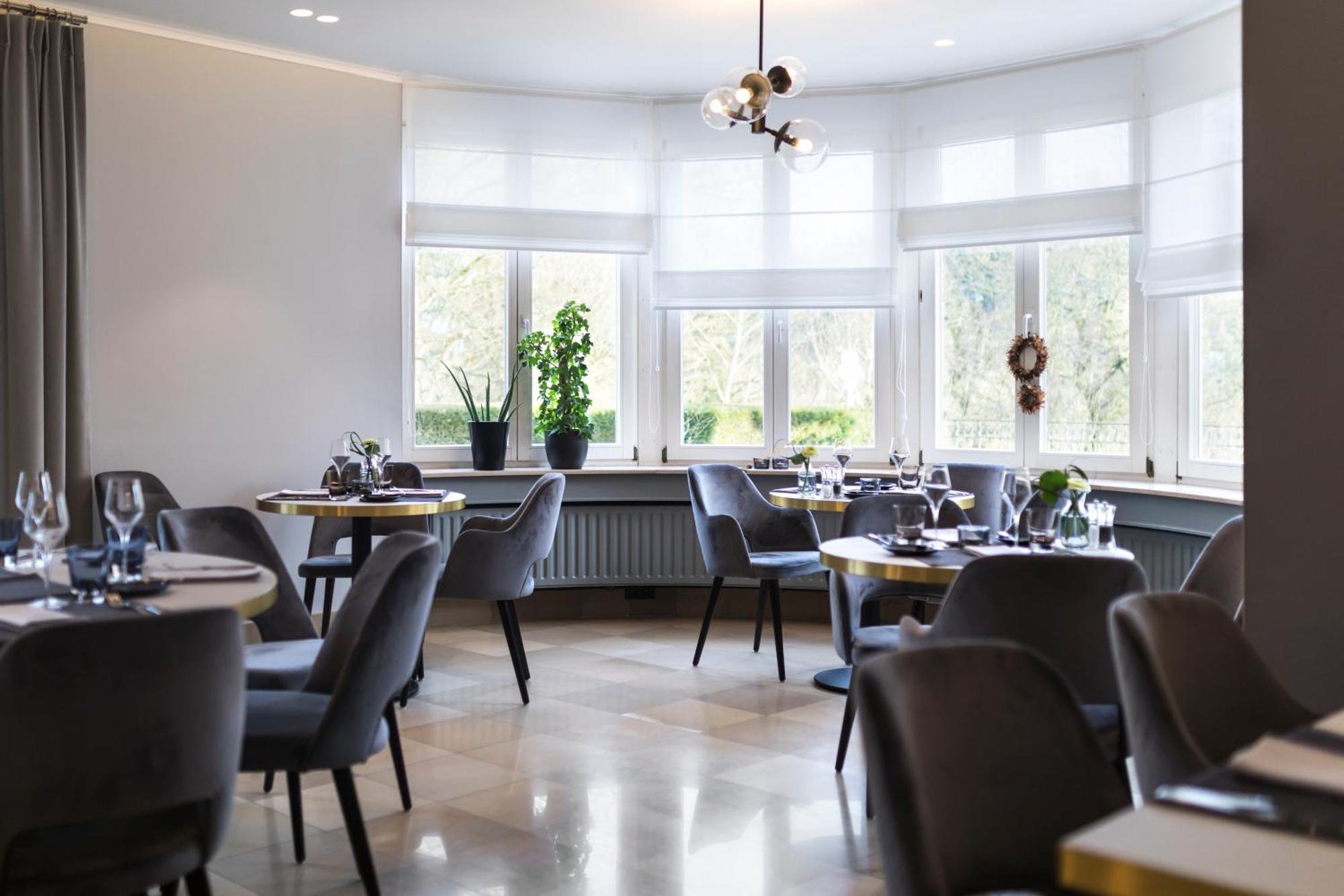 Hotel-Restaurant Beim Schlass Wiltz Bagian luar foto
